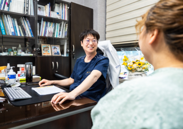 헬리코박터균 검사 후 양성, 꼭 제균치료를 받아야 할까요? 안내 이미지